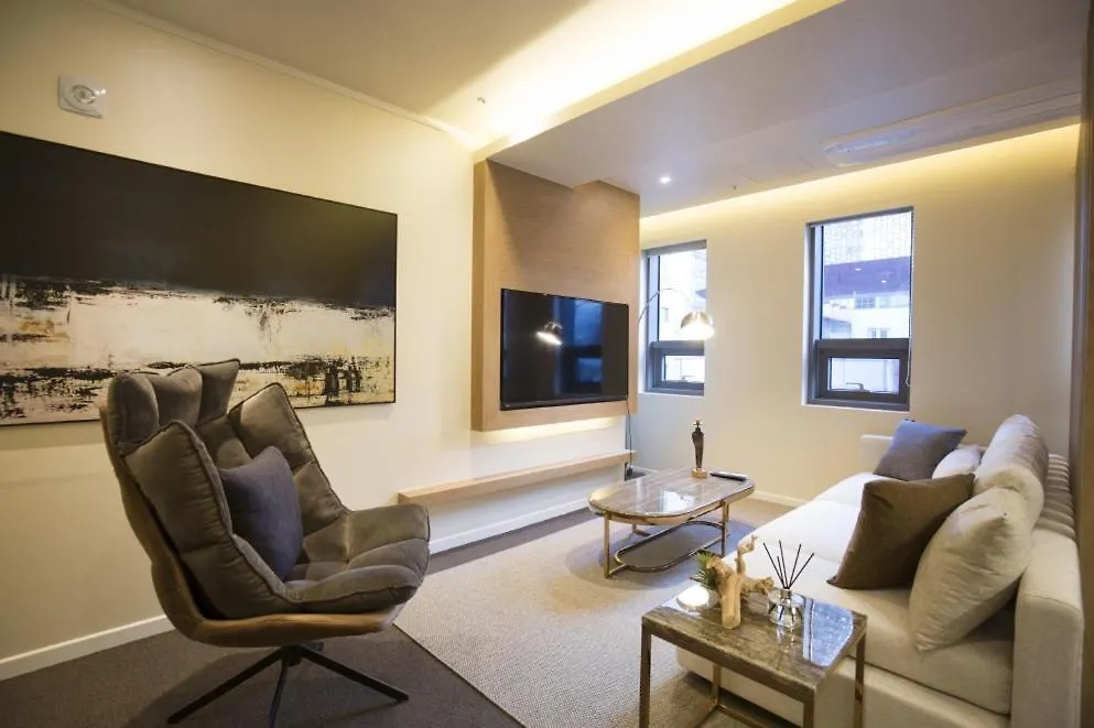 Uh Suite The Gwanghwamun Seoul Apartment